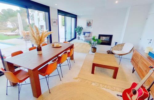 Mataro Villa | Premium Habitat 3 Hermanas