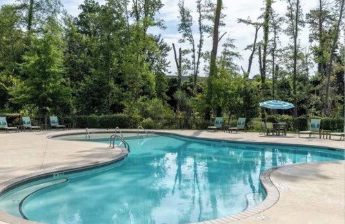 Columbia Apartment | Premium Feel Elegant 2BR Apartment Minutes from USC & Downtown , Gym Access