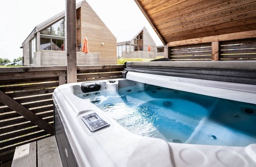 Gersfeld House | Premium holiday home 2 enclosed rooms