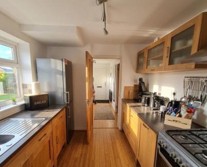 Leamington Spa House | Premium Large 5-Bed-2 Baths-Parking-Great for Groups-Contractors-Families-Royal Leamington Spa-Warwickshire-By The Home Makers Hub