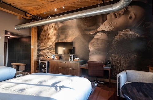 Fifth Ward Hotel | Premium Loft Two Queen Beds at The Iron Horse Hotel, Pets Allowed!