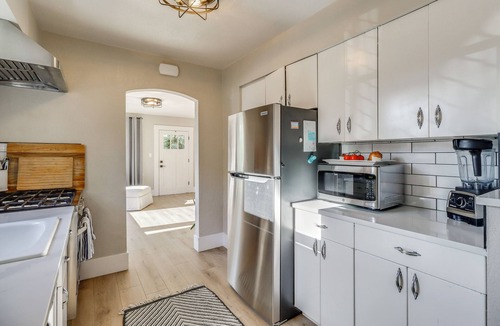 Old Southwest House | Premium Modern Midtown Favorite: Walk to it All!
