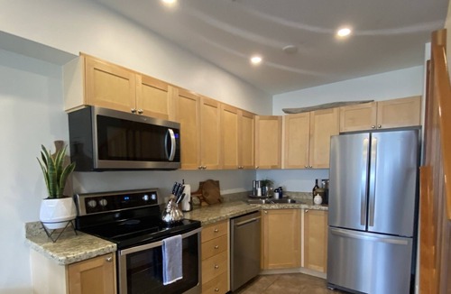 Canmore Condo | Premium MTViews! Alpine Loft Penthouse/Walkable Location/Parking/3 Hot Tubs/Pool