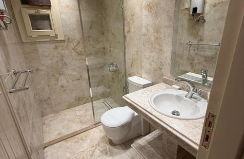 Kafrat al Jabal Hotel | Premium Pyramids Palace INN With Rooftop Access