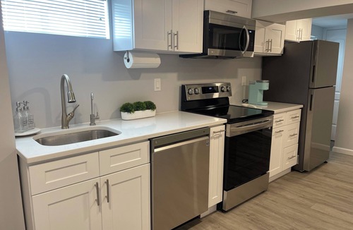 Elmont Apartment | Premium Studio Suite - 10 min. walk to UBS Arena & Belmont Park