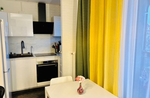 Strasbourg Condo | Premium studio with cathedral view