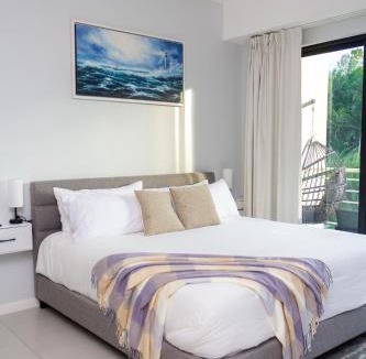Mandeville Hotel | Premium Studio with Pool View