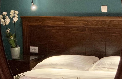 Naousa Bed & Breakfast | Premium Triple Suite - Esperides Paradise Retreat