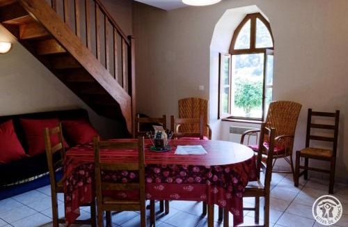Laval-sur-Luzege House | Presbytere