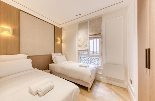Les Halles Apartment | Prestige l 3CH l 2SDB l Clim l Louvre