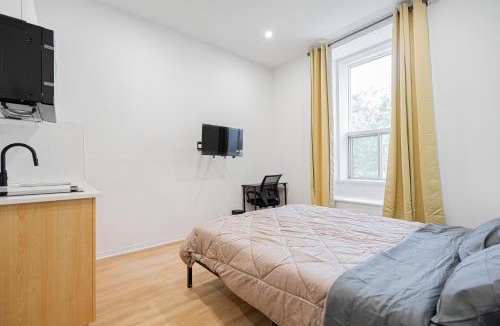 Montreal Apartment | Prestige Studio For 2 Guest with Parking