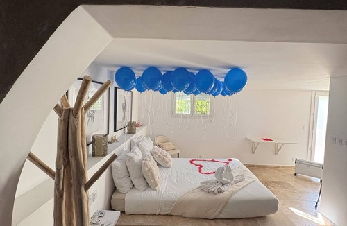 Codolet Bed & Breakfast | Prestige Suite, love room, Jacuzzi