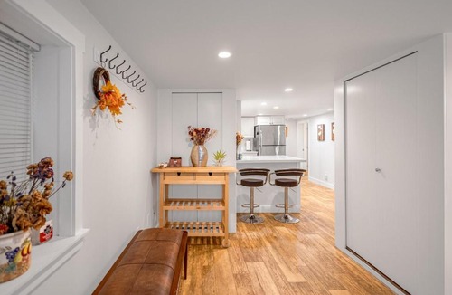 West Point Grey Apartment | Prestigious 2 Bedrooms 2 Baths in West Point Grey