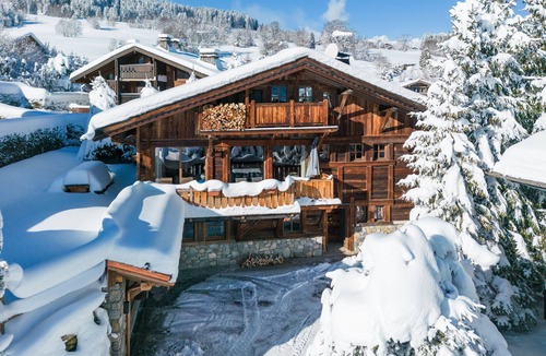 Demi-Quartier Ski Chalet | Prestigious old wooden chalet