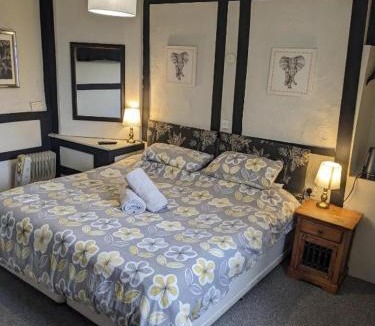 Shepton Mallet Hotel | Prestleigh Inn
