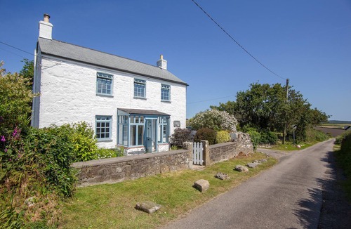 Sancreed House | Pretty Georgian farmhouse in peaceful village location near the sea.