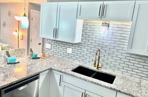 Appleton Apartment | Pretty in Pink at Ritchie’s Residences of Kensington