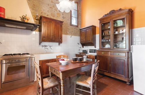 Stigliano House | Pretty independent stone house in the small old village of Stigliano, just 20 km from Siena.