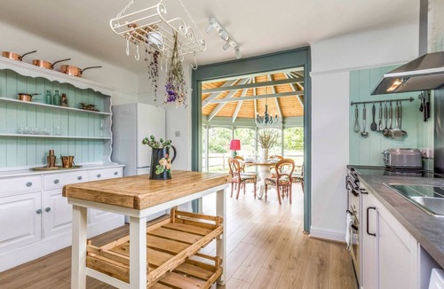 Birdham House | Pretty Three Bedroomed home near the Beach - Pass the Keys