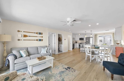 Avalon Condo | Pretty updated 2bed/1bath unit at the Merrimac Resort Condominiums