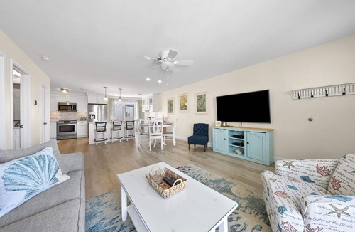 Avalon Condo | Pretty updated 2bed/1bath unit at the Merrimac Resort Condominiums
