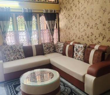 Sualkuchi Apartment | Prezim