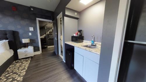 Bay Village Apartment | Prices And Location CANNOT Be Beat! 1B1