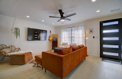 Barelas House | Prickly Pear at Cactus Flower-Private HOT TUB-Pet Friendly-No Pet Fees!