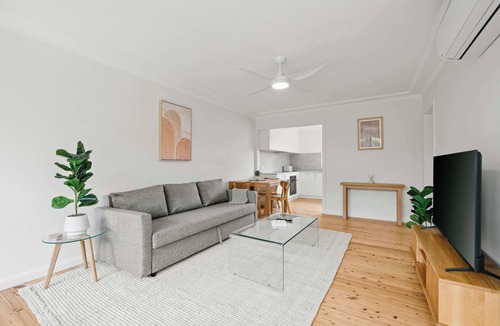 Merewether Apartment | Prickly Pear Stays in Merewether - Ranclaud St, 1-bedroom