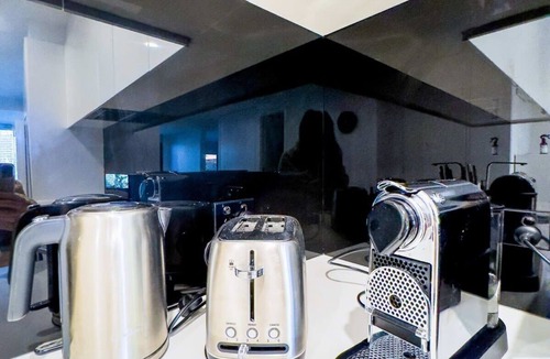 Bentleigh Apartment | Pride Modern 2BR Apt in Bentleigh Private Garden Free Parking