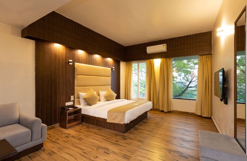 Dehradun Hotel | Pride Premier Solitaire Dehradun