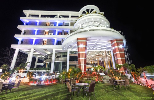 Dehradun Hotel | Pride Premier Solitaire Dehradun
