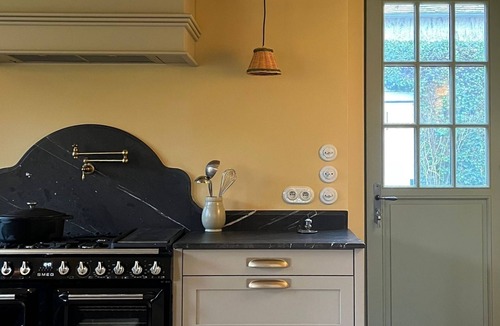 Bu House | Prieure Saint-Bû - 45min Paris - 11 bedrooms - heated pool