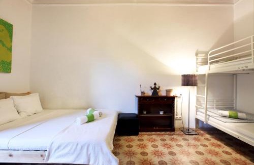 Dreta de l'Eixample Hostel | Primavera Hostel