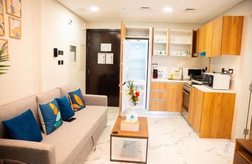 Abu Dhabi Apartment | Prime 1BR by Central Stay Near Cleveland