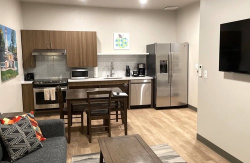 Riverside Apartment | Prime 2 Bed ADA Accessible Travel Apartment in The Lilac City