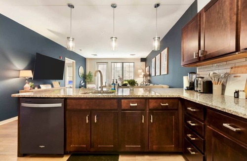 Lower Lawrenceville Apartment | Prime Area 2B/2B Free Parking GYM In Unit Laundry