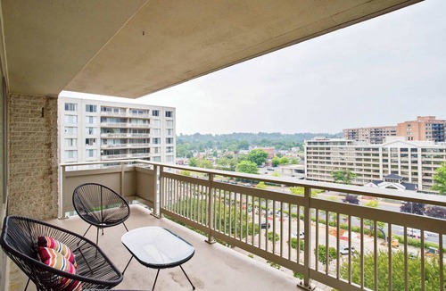 Crystal City Apartment | Prime Arlington Apt – Walk to Crystal City Metro