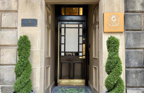 New Town Apartment | Prime Central Edinburgh 3 bed
