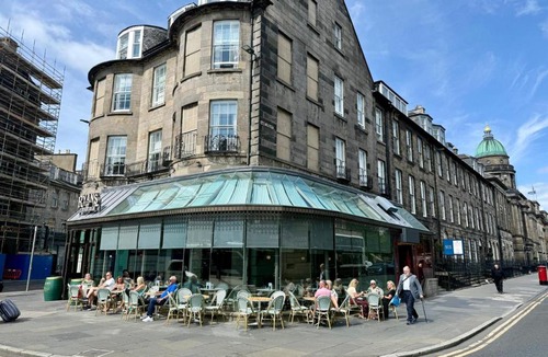 New Town Apartment | Prime Central Edinburgh 3 bed
