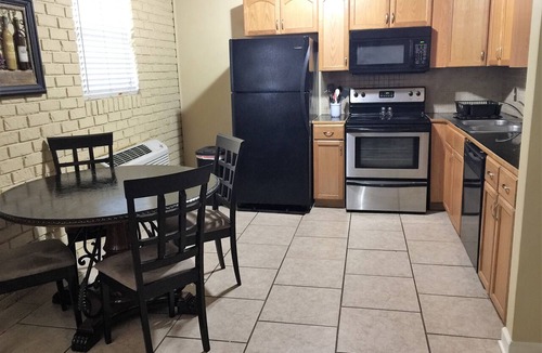 Beauregard Town Historic District Condo | Prime Downtown Spot 1 Block to Mississippi River Walk, 5 min to LSU