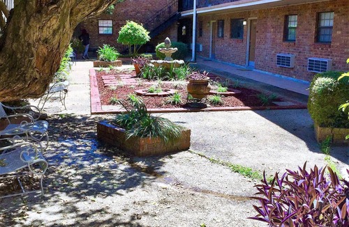 Beauregard Town Historic District Condo | Prime Downtown Spot 1 Block to Mississippi River Walk, 5 min to LSU
