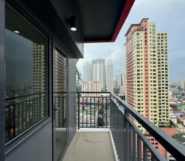 Legazpi Village Apartment | Prime End Sunset View Unit in Makati