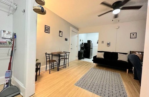 New Haven Apartment | Prime location, 2 min from Yale!