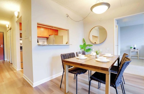 Crystal City Apartment | Prime Location | Apt Near Pentagon City