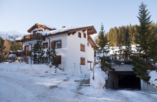Lenzerheide Apartment | Prime location: Apartment 300 meters to the lift