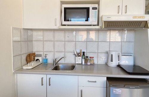 Elizabeth Bay Apartment | Prime location, Comfy stay!