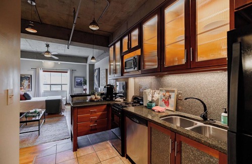 Athens Condo | Prime Location - Modern Studio - Walk Downtown Athens