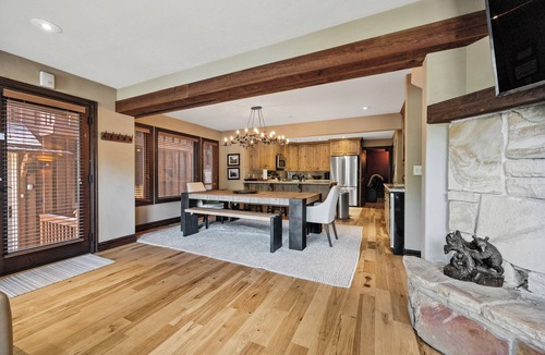 Deer Valley House | Prime location on Deer Valley Drive. Walk to Main, 3 Minute Shuttle to the Lifts!