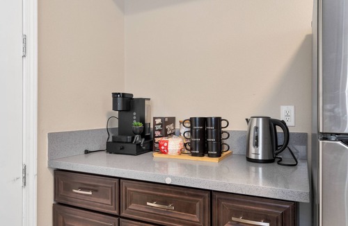 San Gabriel House | Prime Location - Spacious 3BD 2.5 BA - King Bed - 2,100+ sq feet